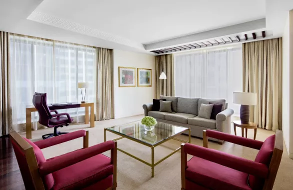 Отель "The H Hotel" 5*