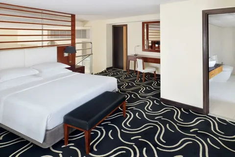 Отель Delta Hotels by Marriott 4* в Дубаи: Прибрежный отель , Американский бар , Бассейн , Конференц-зал, Апартаменты , Бразильский ресторан , Фитнес,