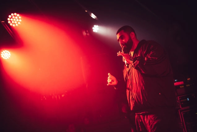 Караоке-клуб Zroomdxb в Дубаи: Караоке, Бар, Паб, Клуб, Концерты, Мода,