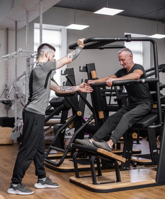 Оздоровительный центр NEONETIC в Москве: Тренажёры, Фитнес, Тренер, Спорт,