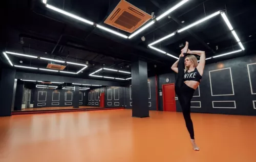 Фитнес-центр с бассейном 50GYM  в  Москве