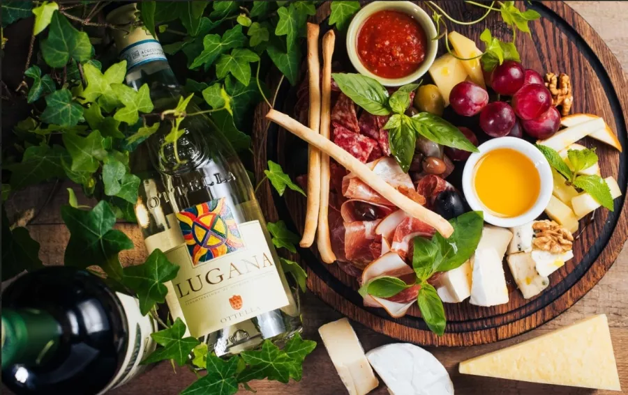 Итальянский ресторан Villa della Pasta в Москве: Кафе, Европейская кухня, Проведение банкетов, Поминальные обеды, Спортивные трансляции, Заказ навынос,