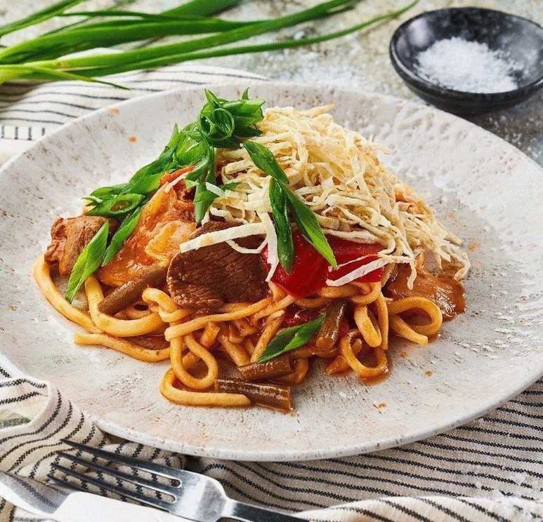 Ресторан Eshak в Москве: Европейская кухня, Детская комната, Настольные игры, Восточная кухня, Аниматоры, Детское меню, Можно с собакой,