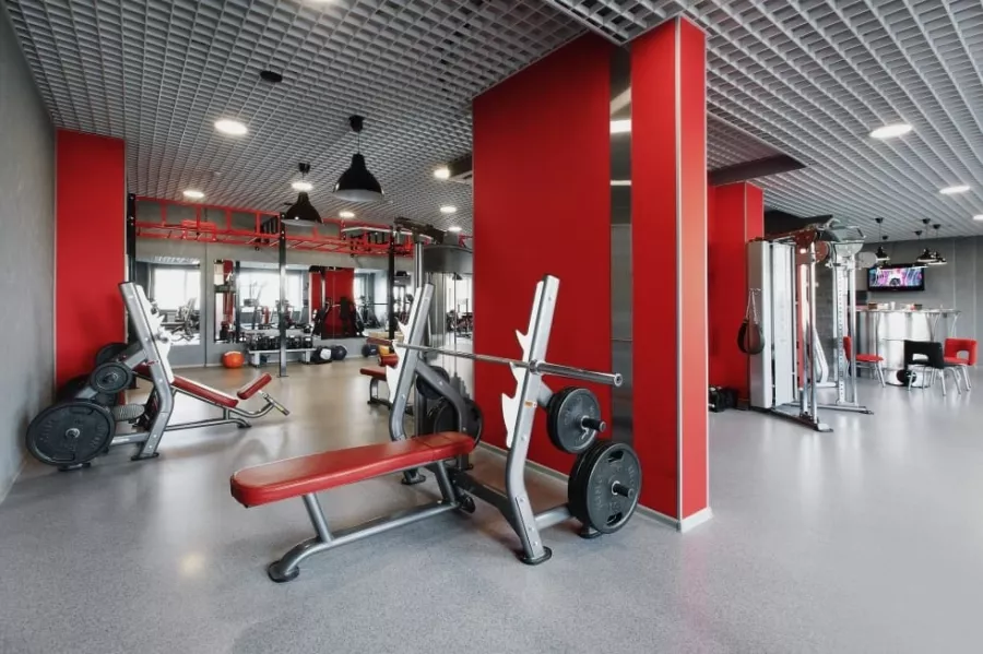 Тренажёрный зал Arnold gym в Москве: Персональный тренер, Тренажёры,