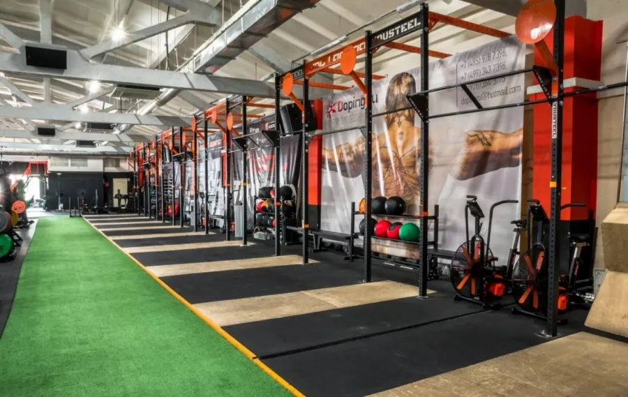 Фитнес-клуб Idol gym в Москве: Боевые искусства, Кроссфит, Настольный теннис, Пилатес, Стретчинг, Фитнес для детей, Персональный тренер, Фитнес бар, Сауна,