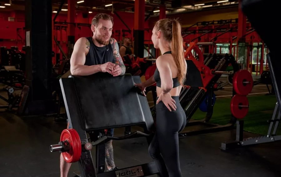 Фитнес-клуб Idol gym в Москве: Боевые искусства, Кроссфит, Настольный теннис, Пилатес, Стретчинг, Фитнес для детей, Персональный тренер, Фитнес бар, Сауна,