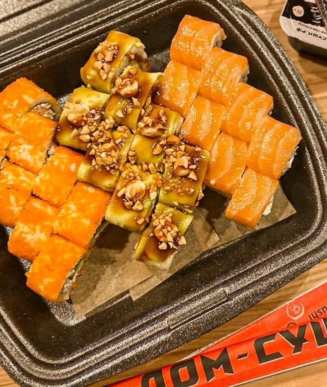 Доставка готовых блюд Дом суши и пиццы в Москве: Японская кухня, Доставка готовых блюд, Быстрое питание,