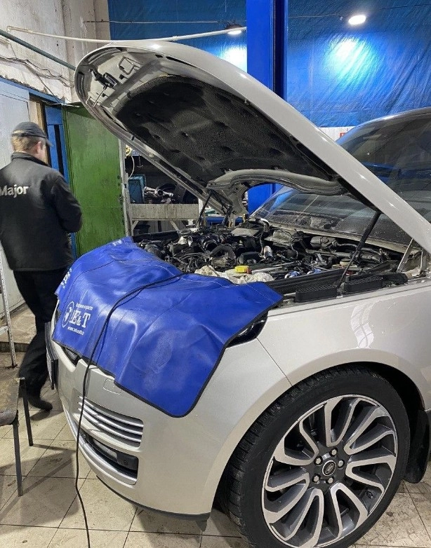 Автосервис MNService Land Rover & Volvo в Москве: Ремонт ходовой, Ремонт пневмоподвески, Проточка дисков, Замена масла, Ремонт АКПП,