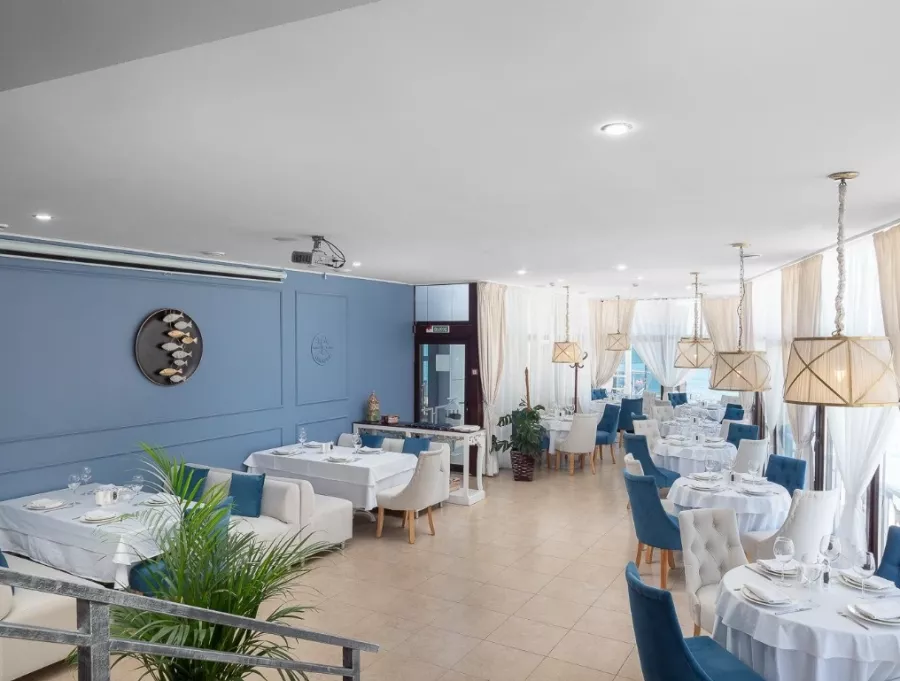 Ресторан Adriatica в Сочи: Панорамный ресторан, Итальянская кухня, Европейская кухня, Завтрак, Заказ столиков, Винная карта, Спортивные трансляции,