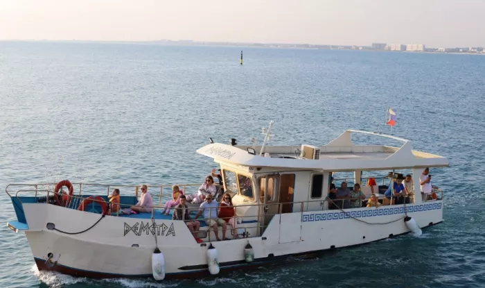 Яхт-клуб "Причал Марина".