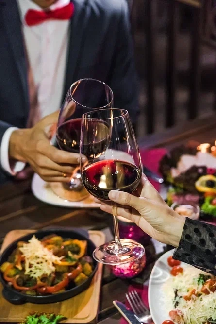 Ресторан Venezia в Анапе: Еда, Доставка, Заказ навынос, Летняя терраса, Европейская кухня,