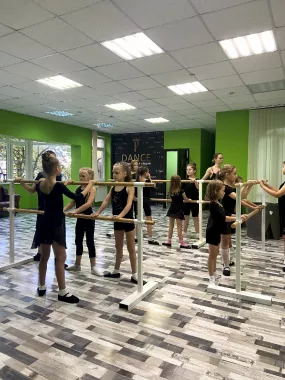 Школа танцев "F-DANCE".