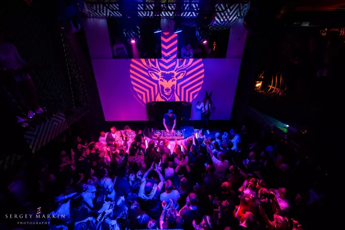 Ночной клуб "Эмбарго"