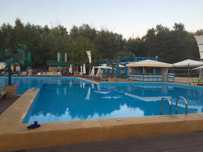 Ночной клуб "Эмбарго"