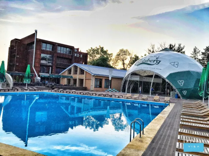 Ночной клуб "Эмбарго"