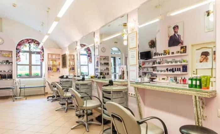 Салон красоты Sandler&Модное место  в  Москве