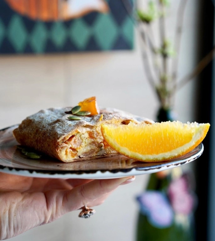 Кафе Штрудель&Cava в Минске: Покушать, Кафе, Ресторан, Восточная кухня, Винная карта, Авторская кухня,