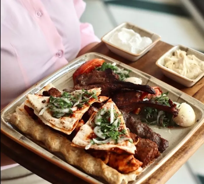 Ресторан Shababeek  в  Шардже