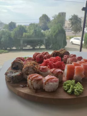 Кафе "Суши Сity".