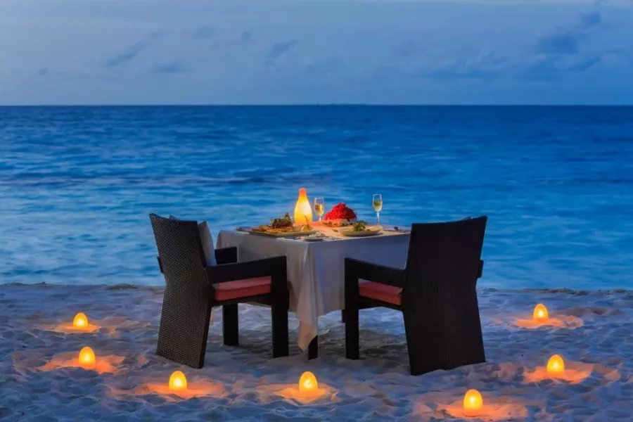 Отель Курамати Мальдивы (Kuramati Maldives Hotel) в Мальдивах: Бунгало, Бассейн, Отель, Четыре Звезды, Ресторан, Гидромассажная Ванна, СПА-центр, Кондиционер,