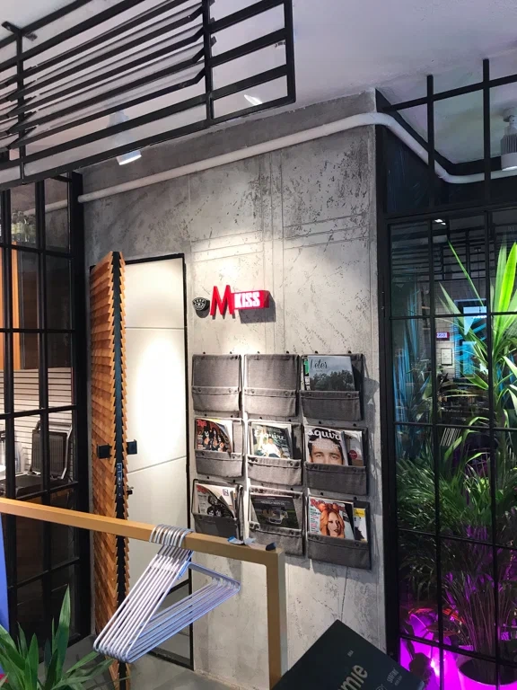 Кофейня "Surf Coffee".