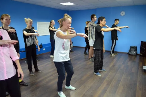 Школа танцев "Movement"