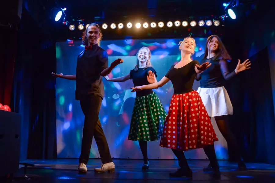 Школа Dance Fabrique в Санкт-Петербурге: Степ, Свинг, Хореография, Индивидуальный Подход, Для Детей И Взрослых,