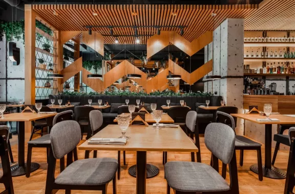 Ресторан азиатской кухни "UMI Asian kitchen & bar