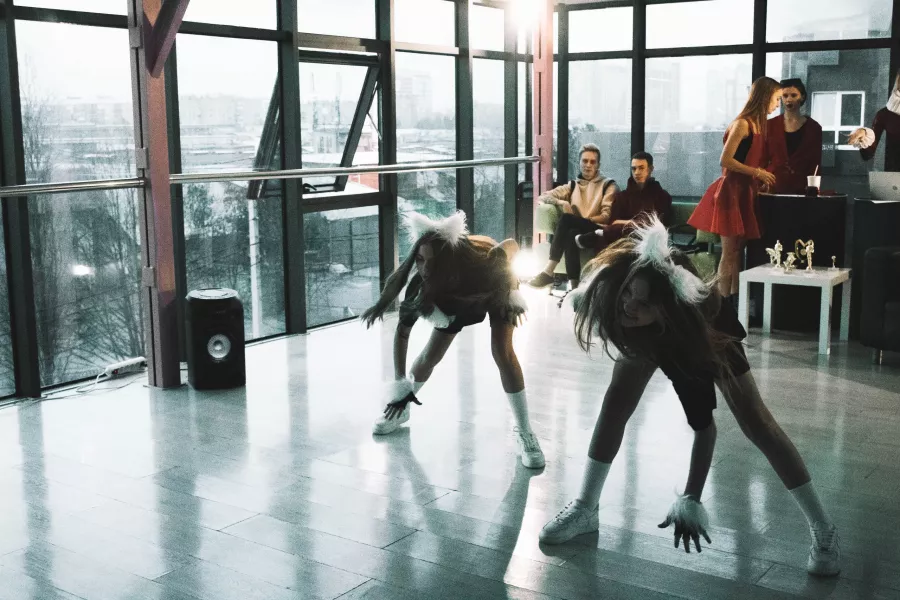 Школа танцев Без правил в Краснодаре: Стрип-пластика, Брейк-данс, Музыка,