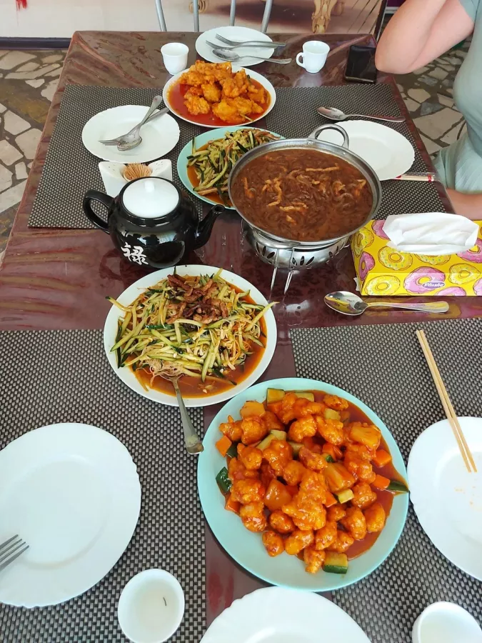 Кафе Дружба в Анапе: Китайская кухня, Проведение банкетов, Танцпол, Доставка, Супы, Салаты,