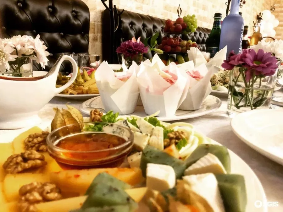 Кафе Новоросс в Анапе: Шашлычные, Кавказская кухня, Армянская кухня, Поминальные обеды, Живая музыка, Банкеты, Танцпол,