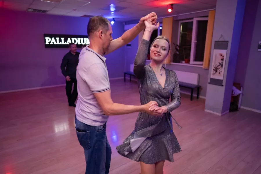 Студия танцев Palladium в Краснодаре: Бачата, Вог, Танец живота, Сальса, Свадебный танец, Боди балет,