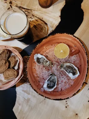 Бар "Yummy Oysters".