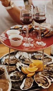 Бар "Yummy Oysters".