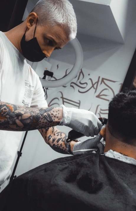 Мужская парикмахерская Model 66 Barbershop в Санкт-Петербурге: Детская стрижка, Прическа, Стрижка бороды,