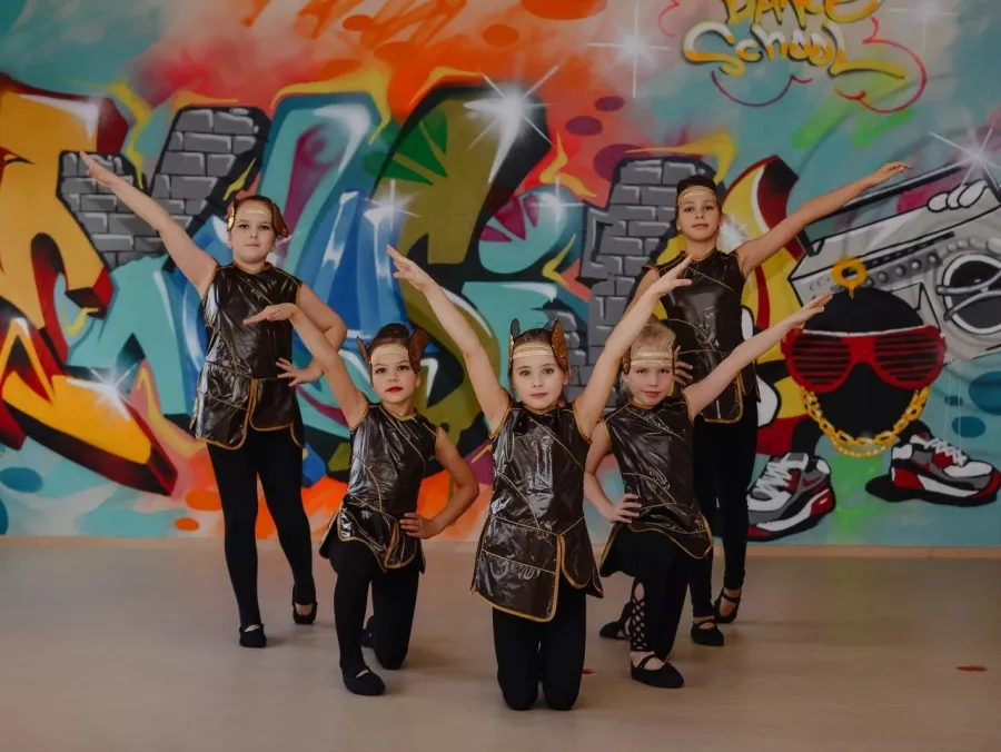 Семейное пространство Exclusive в Санкт-Петербурге: Для всей семьи, Детям, Танцы, Музыка,