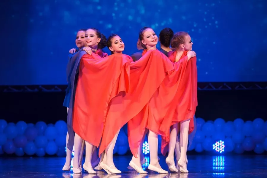 Школа танцев Орденанс в Санкт-Петербурге: Гимнастика, Акробатика, Музыка,