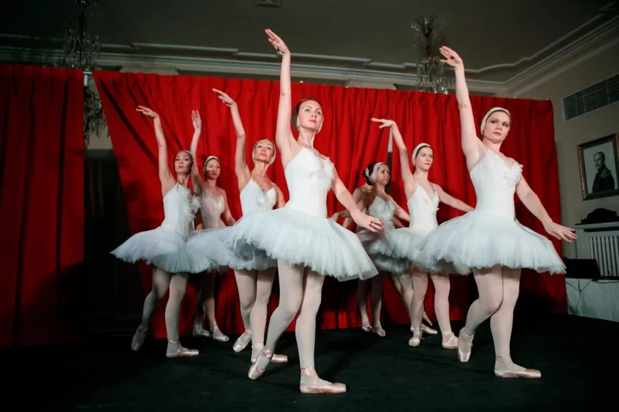 Школа танцев Айседора в Санкт-Петербурге: Балет, Хореография, Пилатес, Музыка,