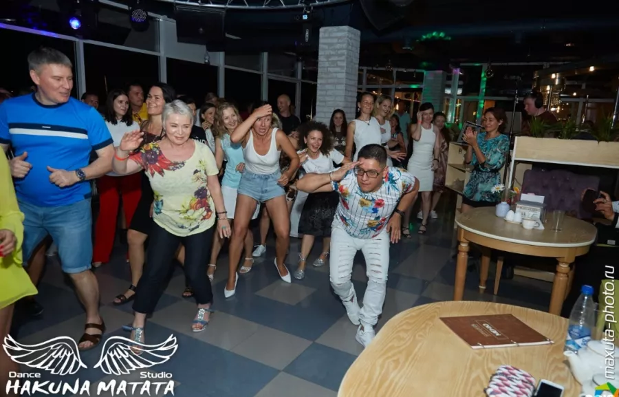 Школа танцев Hakuna matata в Анапе: Кизомба, Бачата, Латина, Сальса, Свадебный танец,