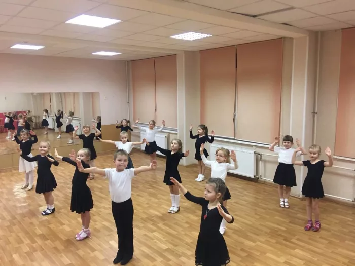 Танцевальная школа Русский стиль  в  Санкт-Петербурге