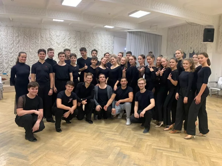 Танцевальная школа Русский стиль в Санкт-Петербурге: Хореография, Дети И Взрослые, Хип-хоп, Шоу-программы, Стрейтчинг,