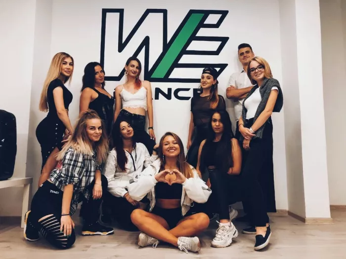 Школа танцев We Dance Studio  в  Санкт-Петербурге