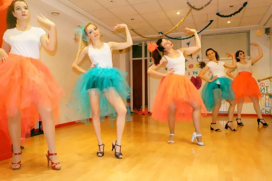 Мастерская танца FIESTA в Ростове-на-Дону: Балет, Фитнес, Восточные танцы, Гимнастика, Йога, Strip plastic, Go Go, Хип-хоп,