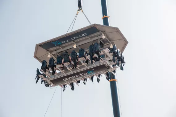 Ресторан "Dinner in the sky Dubai"