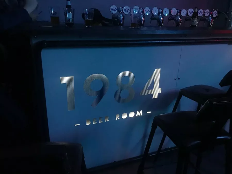 Крафтовый бар1984 Beer Room в Ростове-на-Дону: Бар, Паб, Магазин алкогольных напитков,