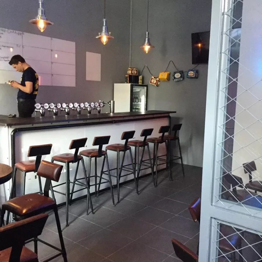 Крафтовый бар1984 Beer Room в Ростове-на-Дону: Бар, Паб, Магазин алкогольных напитков,
