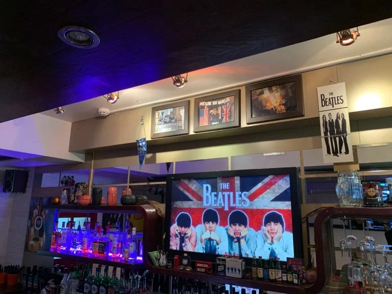 Бар Abbey Road Pub в Ростове-на-Дону: Кафе , Бар, Паб,