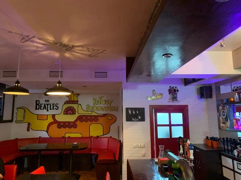 Бар Abbey Road Pub в Ростове-на-Дону: Кафе , Бар, Паб,