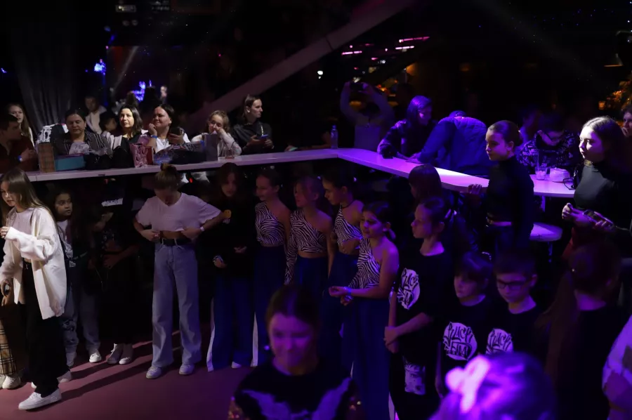 Студия танца Black Fam Crew в Ростове-на-Дону: Современная хореография, Break Dance, Lady Style, Jazz Funk, Хип-хоп,