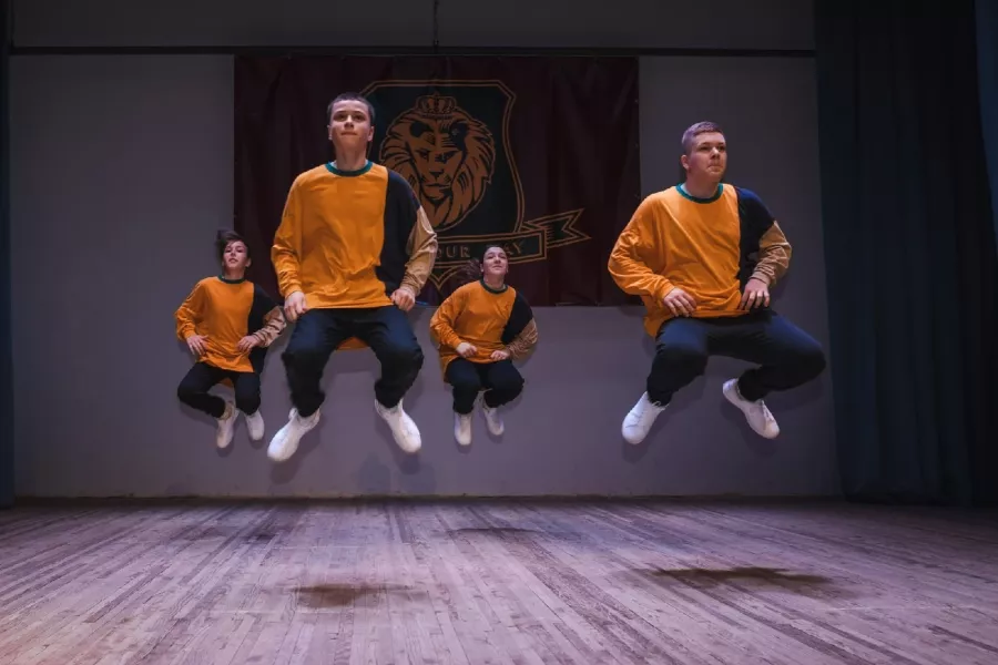 Студия танца Move Your Way в Ростове-на-Дону: Брэйкданс, Lady Style, Jazz Funk, Хип-хоп, Детские танцы,